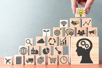 阳台花架哪种实用又好看